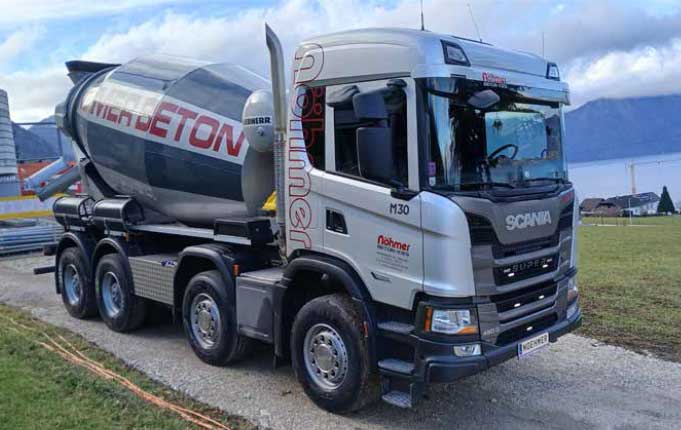 zustellung_2 LKW-Betonmischer Pumpen